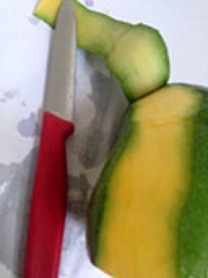 Makan Buah Mangga